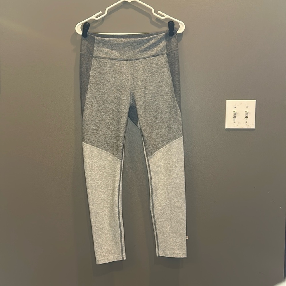 Outdoor Voices Springs 7/8 Leggings in Gray Colorblock size large